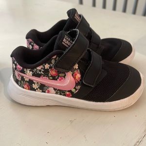 Nike Star Runner, child size 8